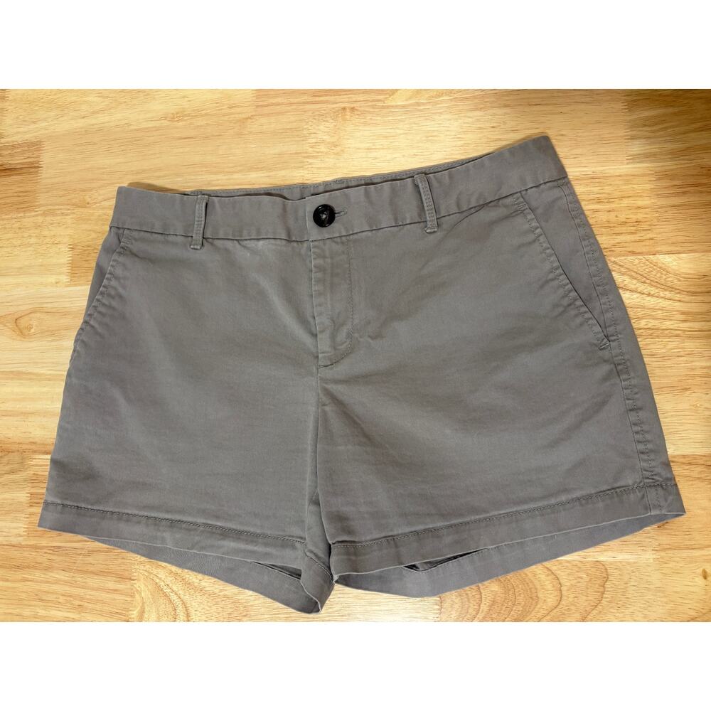 Banana Republic Women's Shorts Size 4 Gray Taupe Bermuda Walking 11" Inseam